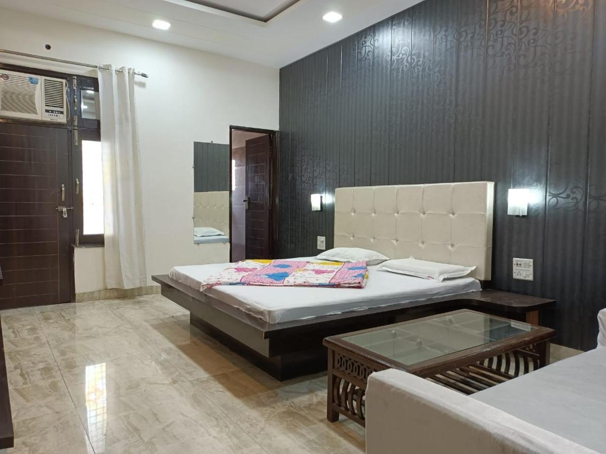 Hotel Prakash Regency Hapur Bagian luar foto