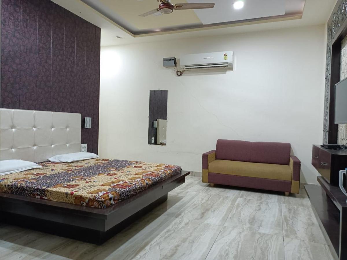 Hotel Prakash Regency Hapur Bagian luar foto