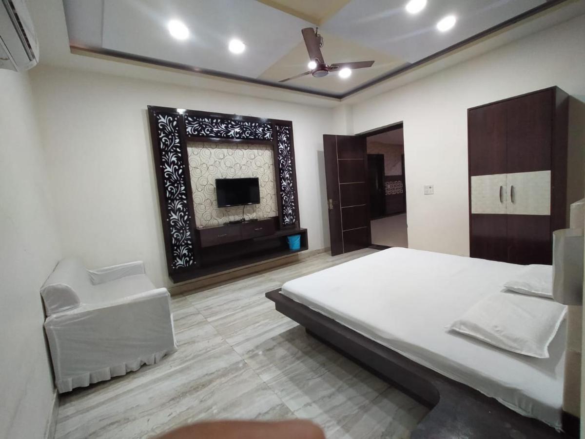 Hotel Prakash Regency Hapur Bagian luar foto