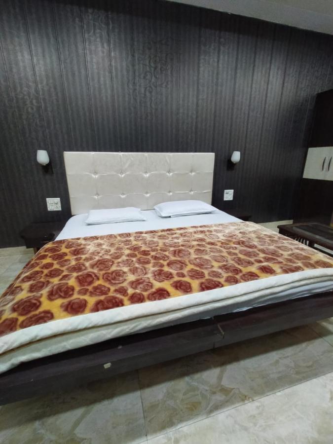 Hotel Prakash Regency Hapur Bagian luar foto