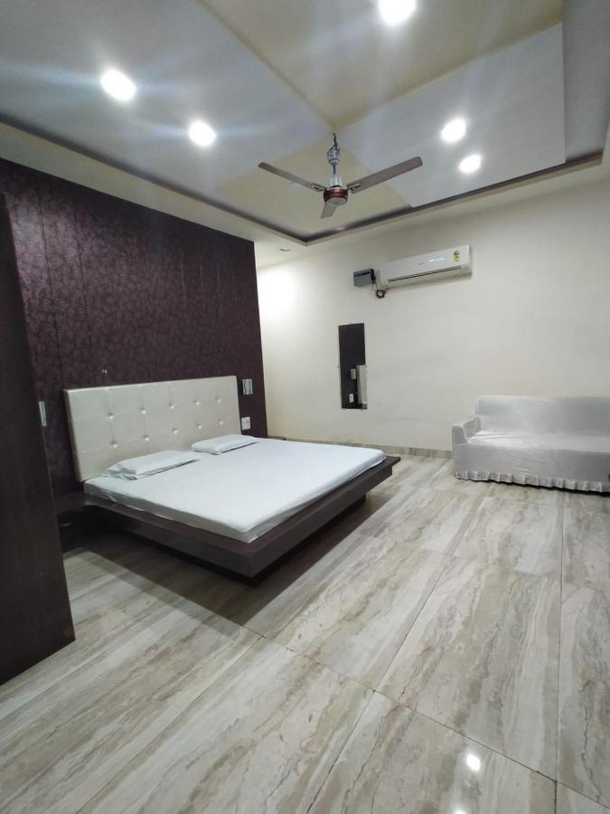 Hotel Prakash Regency Hapur Bagian luar foto