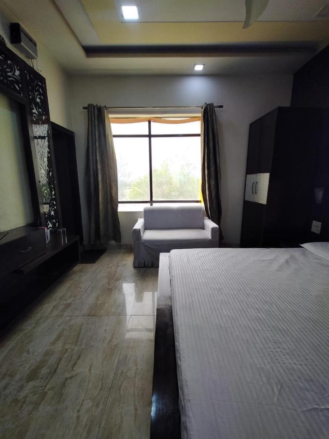 Hotel Prakash Regency Hapur Bagian luar foto