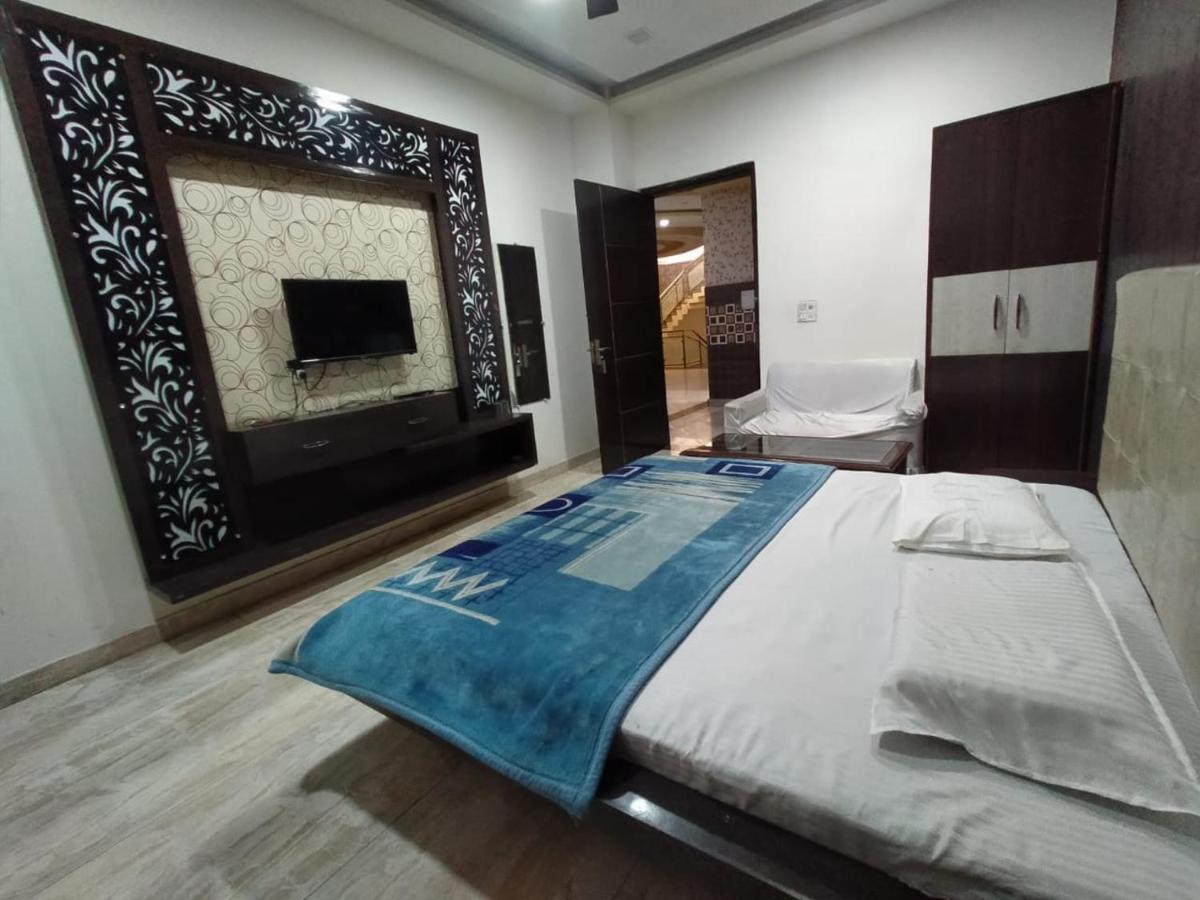 Hotel Prakash Regency Hapur Bagian luar foto
