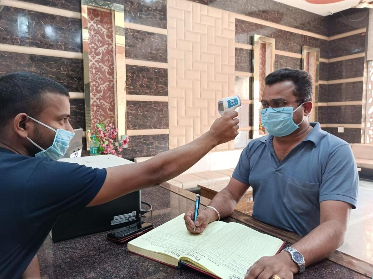 Hotel Prakash Regency Hapur Bagian luar foto
